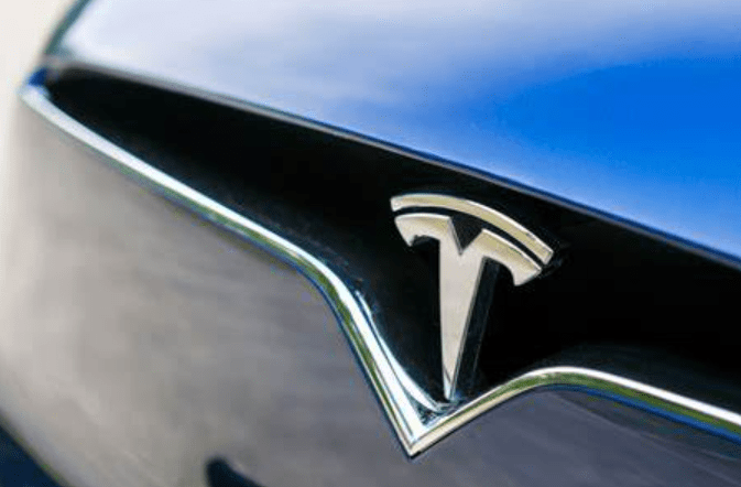 然而还没等拿到赔款,韩潮就收到了特斯拉的起诉状,理由是侵害公司名誉