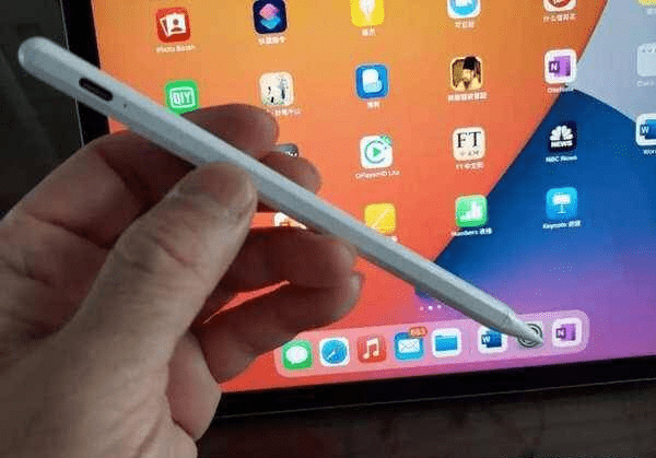 Apple Pencil迭代出新，统一了USB-C接口，为何还被嫌弃？_手机搜狐网