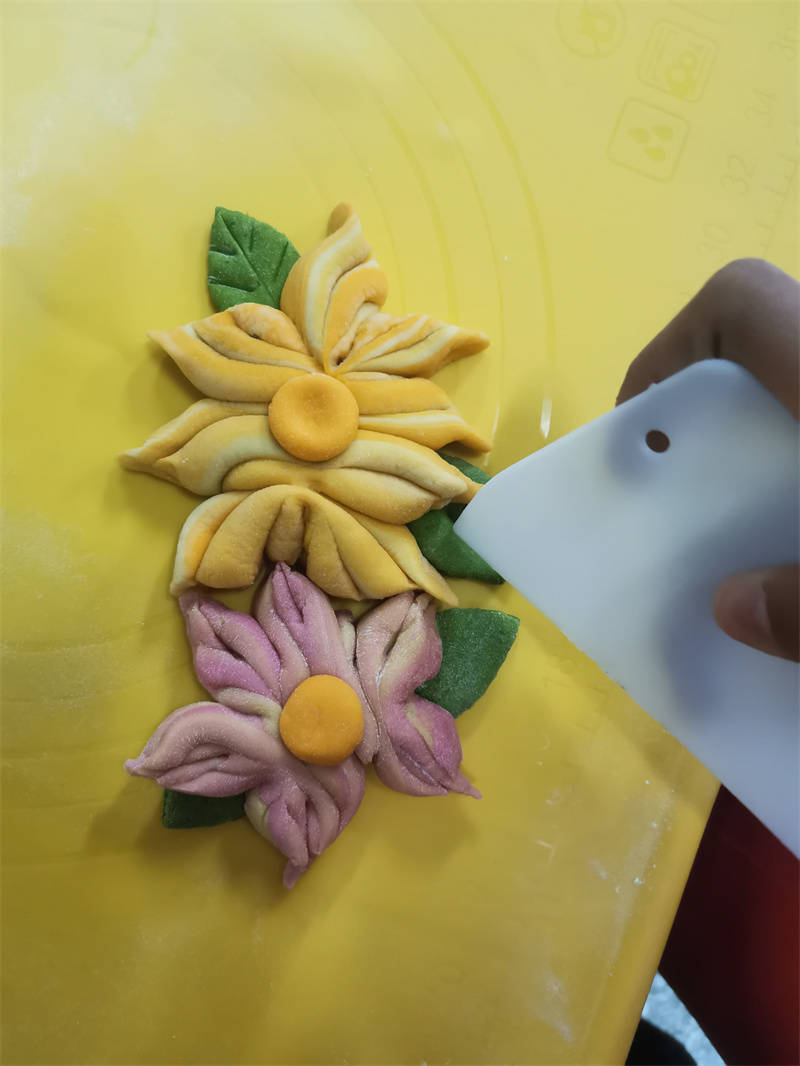 巧手捏面塑 指尖传非遗——三门峡市第六小学面塑社团纪实_文化_传统