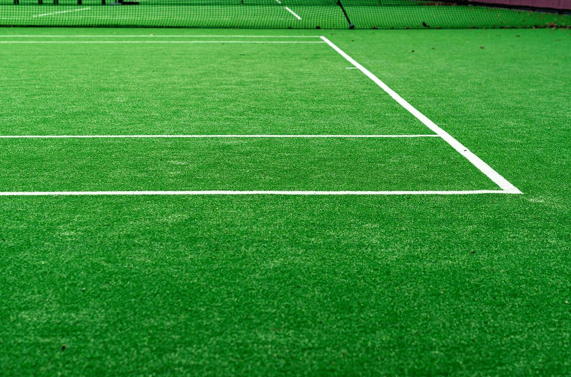 网球场假草坪的安装与使用:教你如何打造专业网球场!_进行_比赛_场地