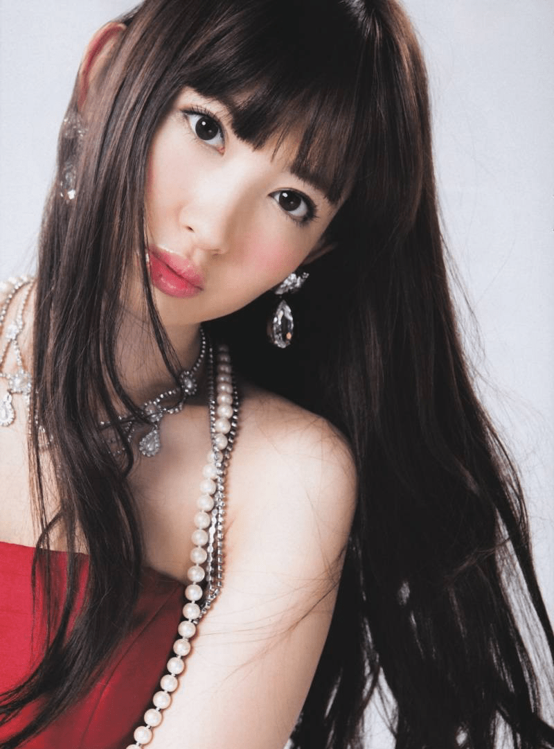 小嶋阳菜:谁能抵挡她的魅力?身材曲线美得让人窒息!