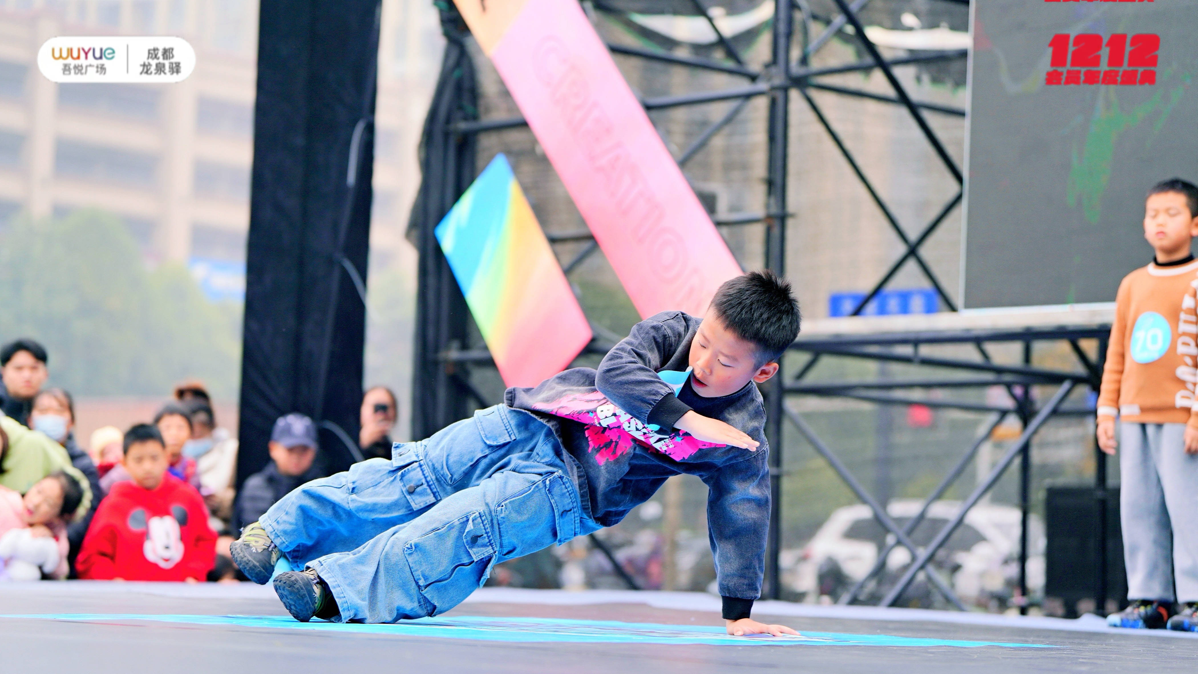 街舞新势力超燃集结_龙泉驿_成都_广场