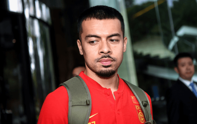 名记曝李可离开国足并非家庭原因,或与武磊有关_归化