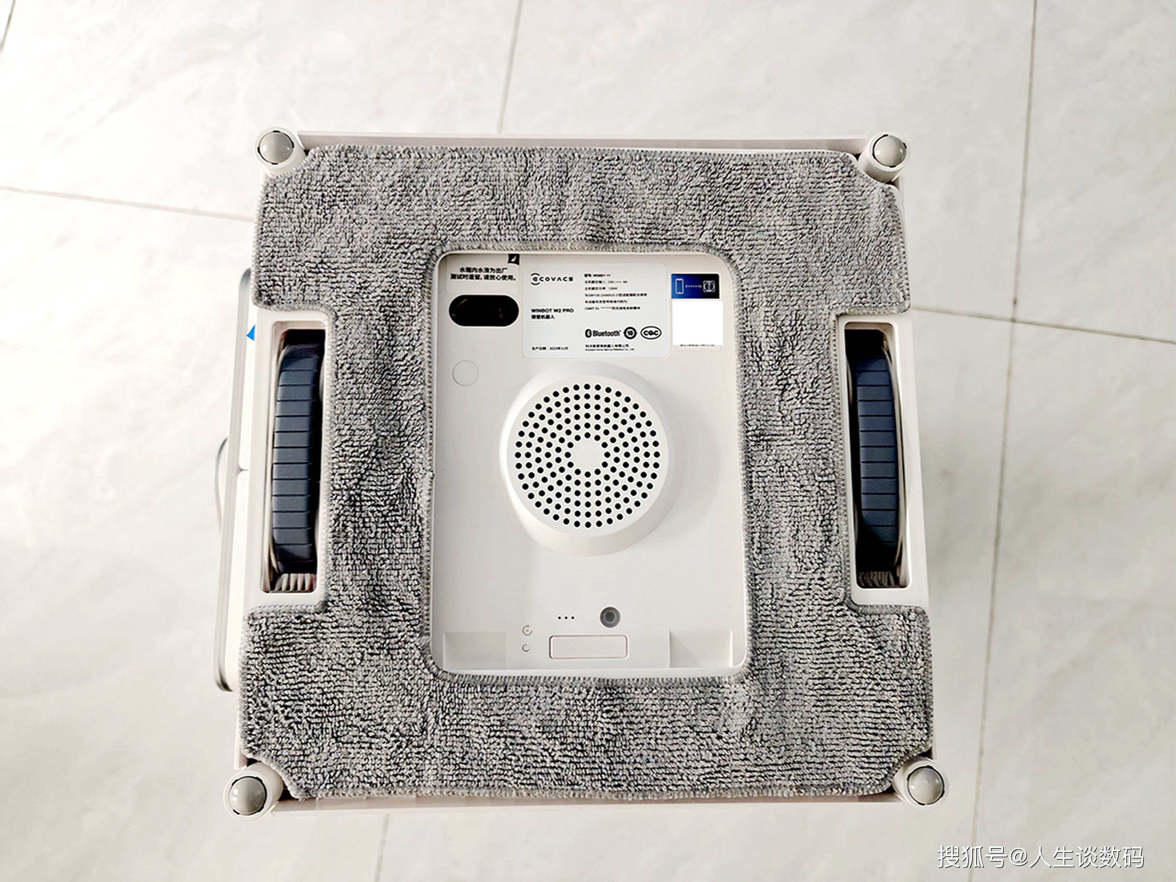 全面无死角,这样擦窗省心又省力,基站式科沃斯窗宝w2 pro体验_清洁