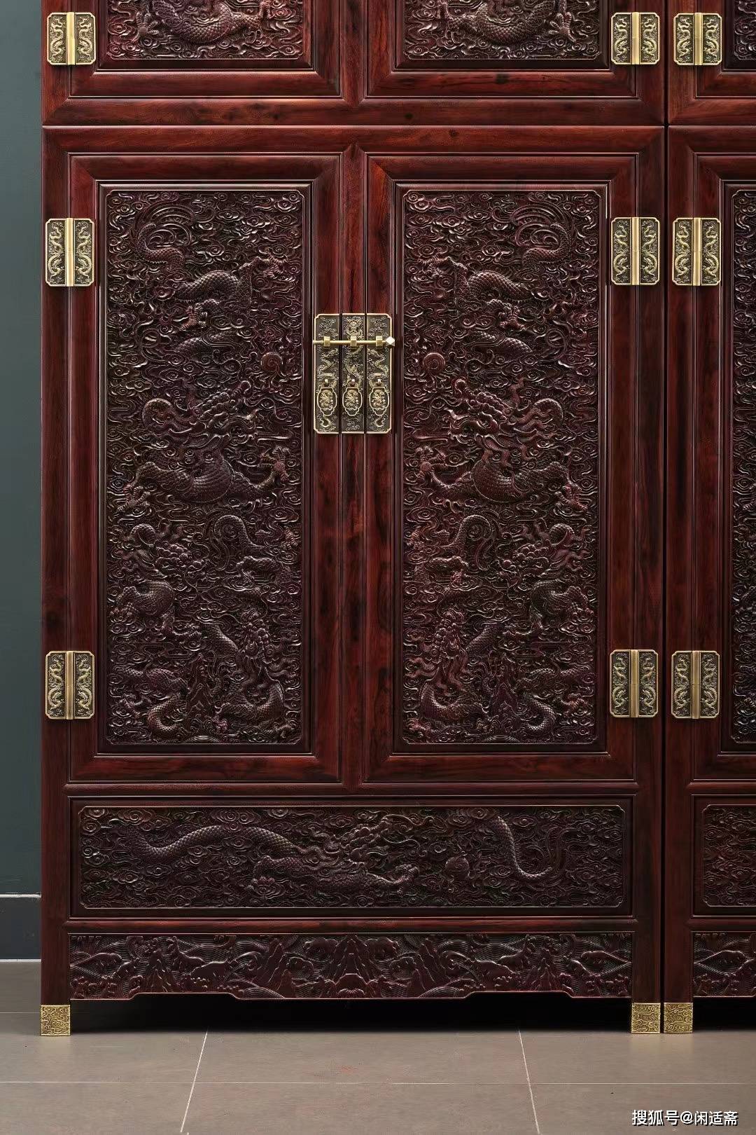 复刻2011年,香港苏富比秋拍款,紫檀云龙纹顶箱柜_装饰_家具_小叶