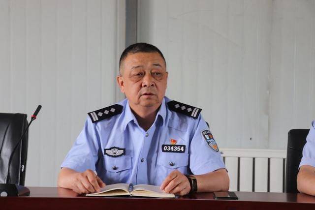 综合中队中队长王延波在总结本次课堂时,用"全,准,稳,快"四个字总结了