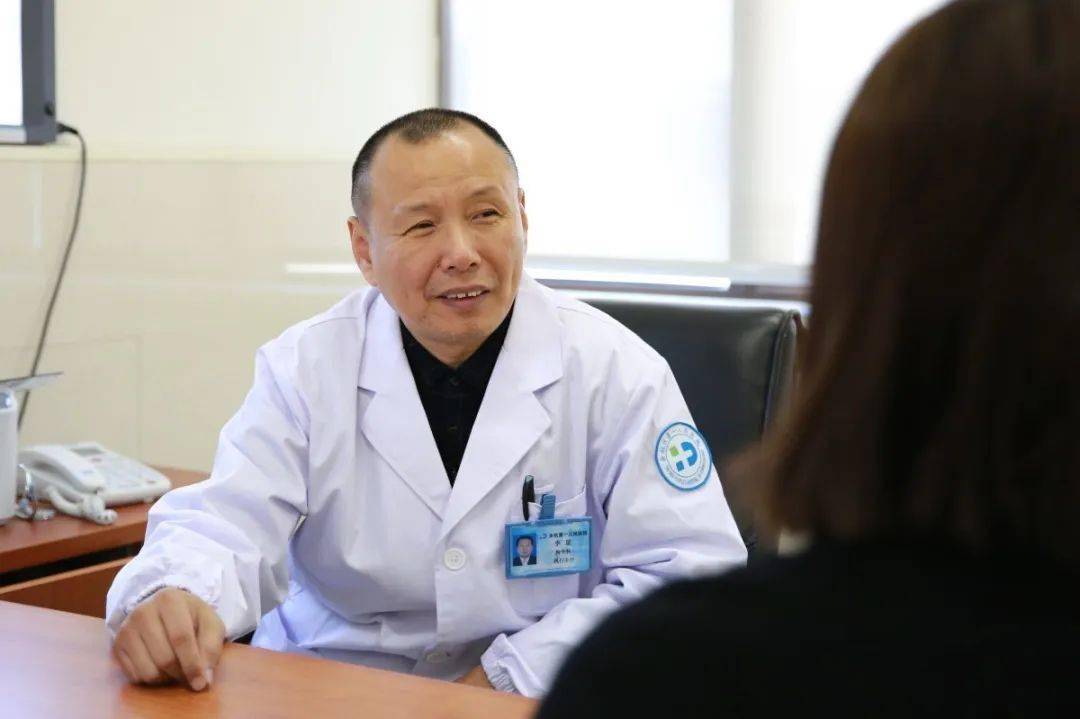 余杭大伯肺结节一年半不复查结果变肺癌大咖范军强告诉你这些细节要