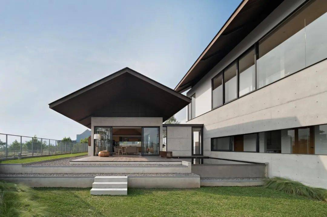 听见寂静超酷治愈系清水混凝土别墅