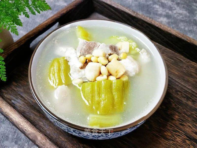 快乐厨房肘肉炖苦瓜汤