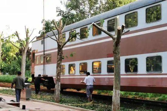 双层空调硬座客车落户山东职业学院列车家族迎来新成员