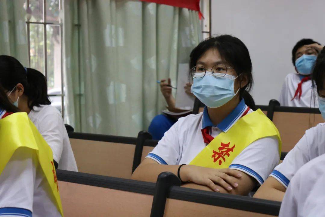 海珠区六中珠江中学迎来复课第一讲!