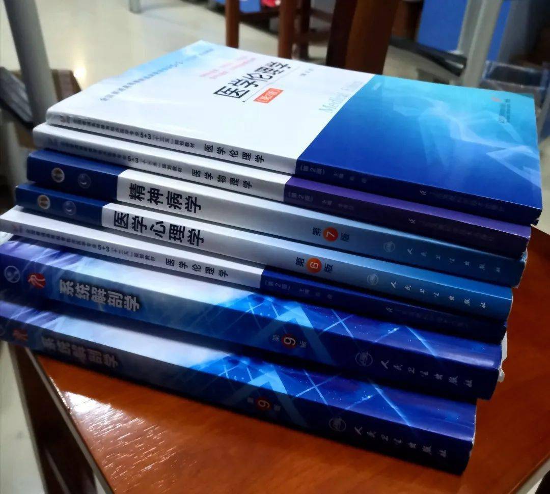 地摊摆得好经济少不了医学生摆地摊能做些什么呢