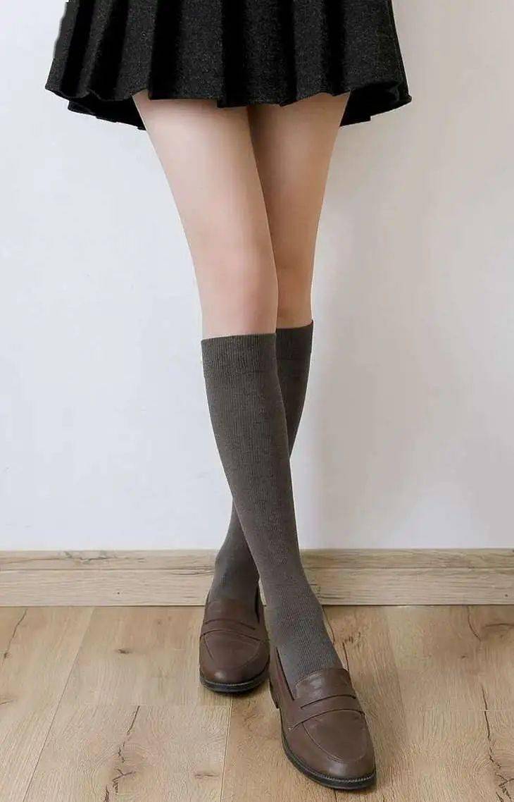 拥有了小细腿的北鼻们,不要忘了来蘑菇街参与#谁都不能阻止我露腿#的