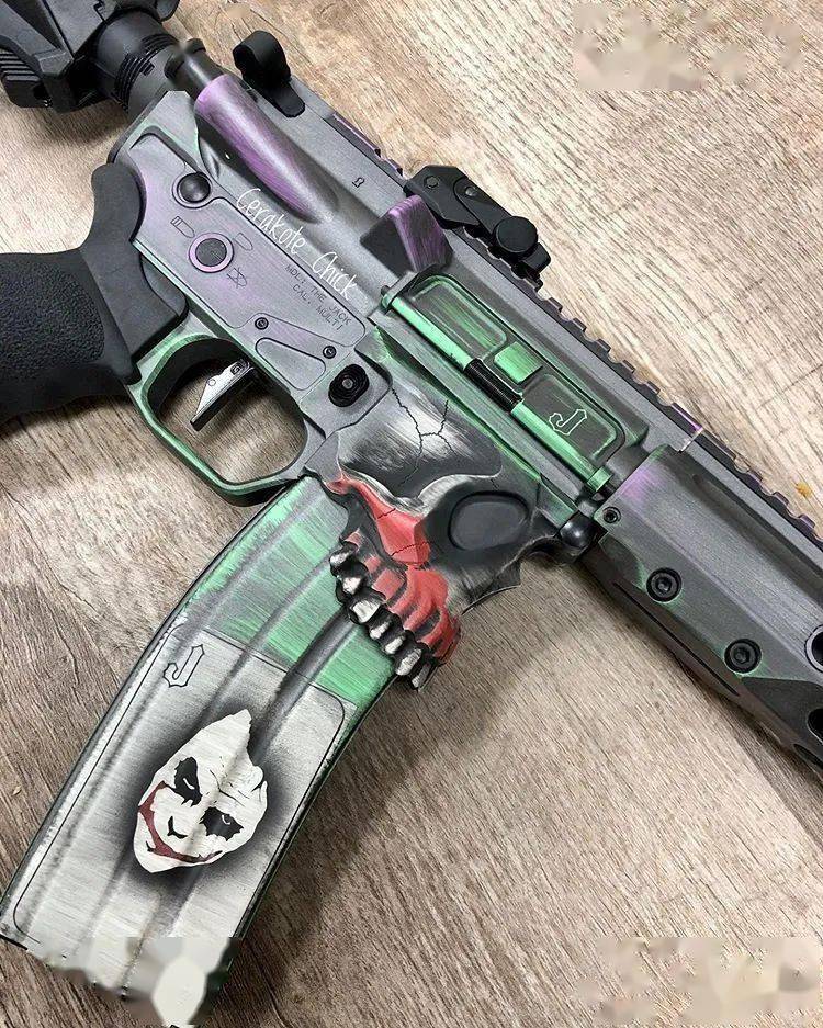 枪械涂装美图融入了个人的喜好和品味独树一帜的个性化优质产物