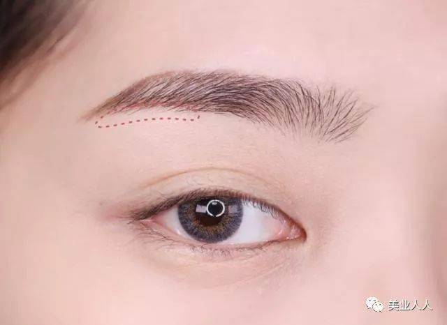 自然系野生眉最适合夏天