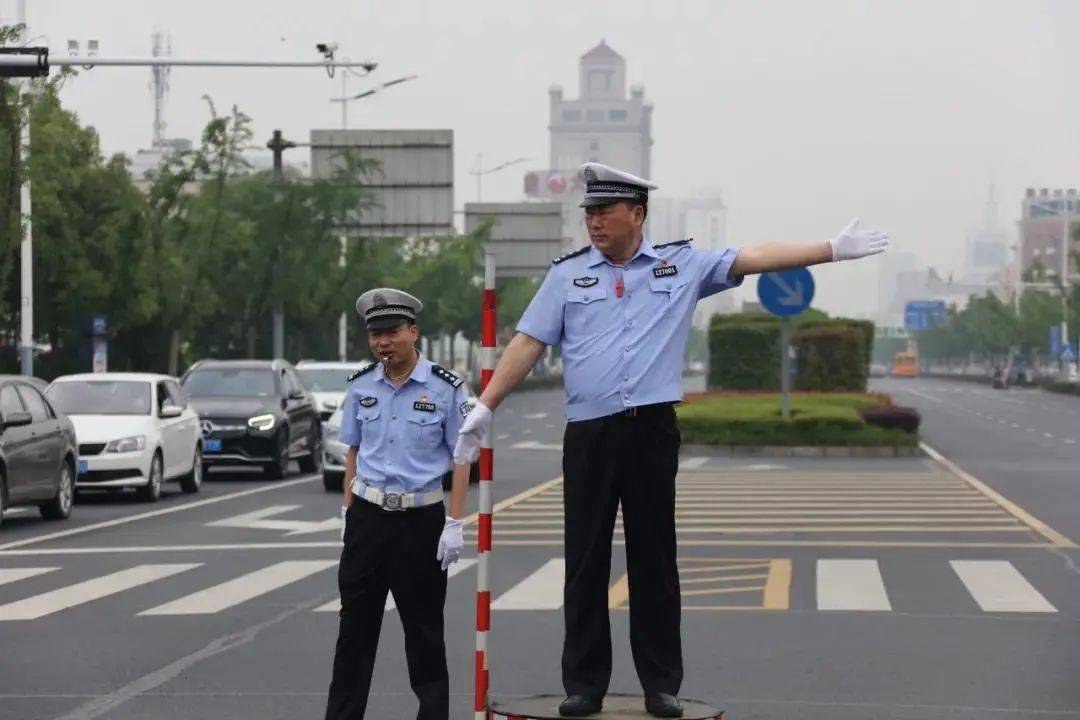 6月1日上午,泰興市公安局交警大隊啟動專項行動.