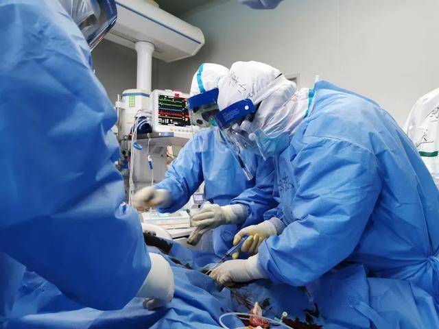 马云兑现火锅之约向夜以继日奋战在一线的援鄂医护人员致敬