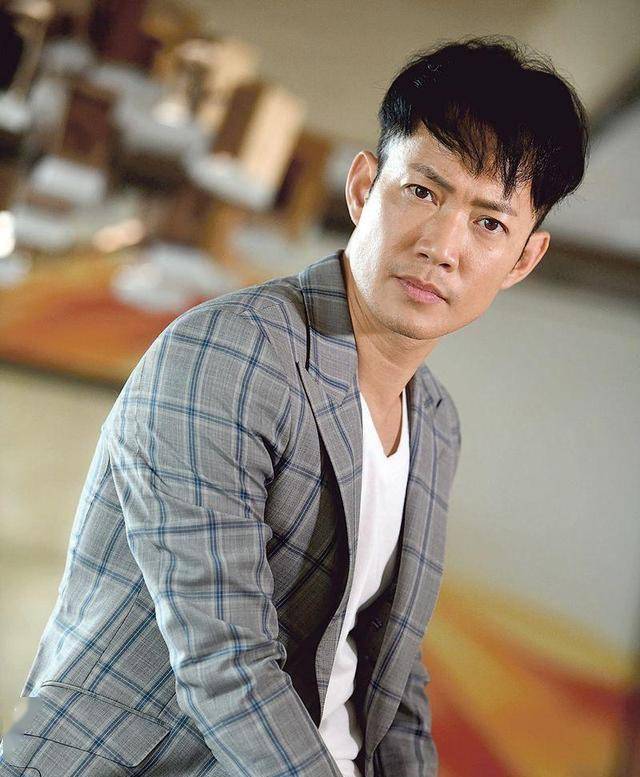 前tvb金牌绿叶暗示明年回巢拍剧世界是圆的