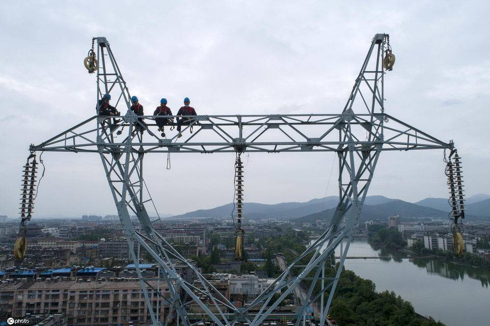 湖北襄阳拆除67年高压铁塔曾是古城地标最高点