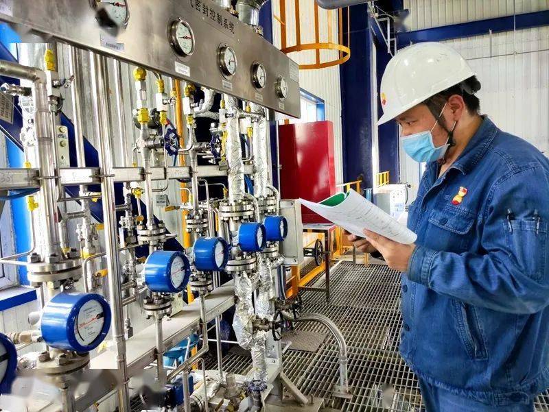 辛劳付出换来惊艳成绩 公司炼油完全加工费创历史最好水平!_车间