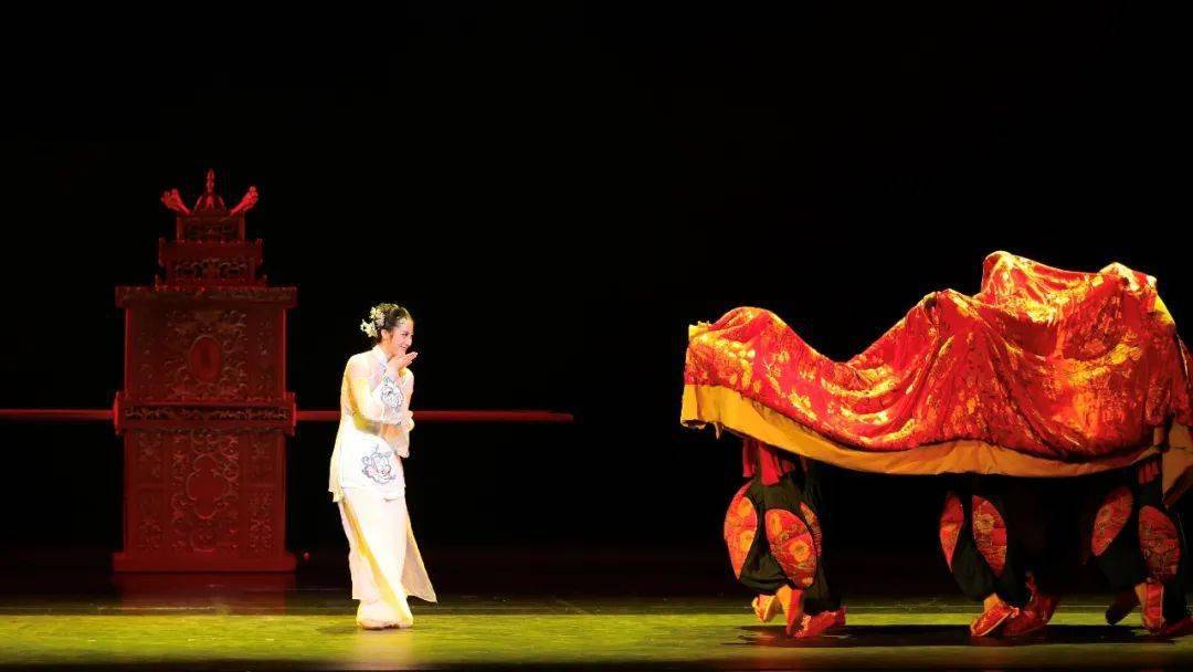 遇见宁波有戏舞剧十里红妆你的女儿梦我的剧场梦