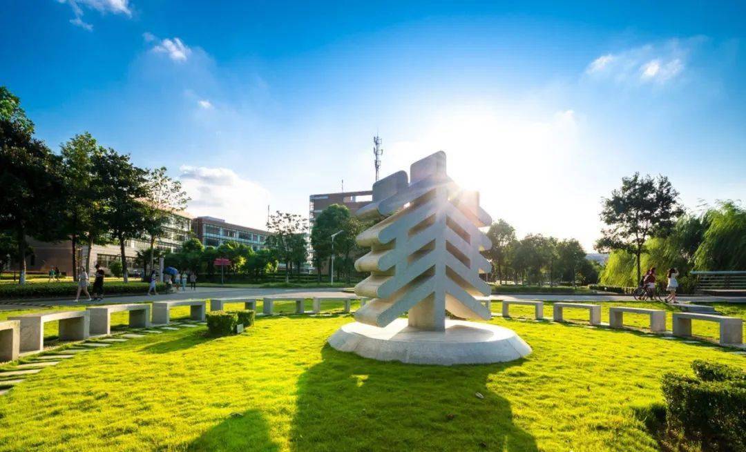 来了!华东师范大学2020年上海市综合评价录取改革试点招生简章