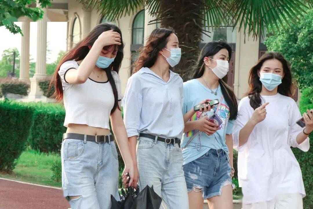 口罩街拍你想不到安外人戴口罩的样子有多惊艳