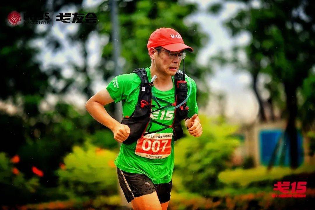 凝聚团队力量为第六人而战戈15中山金钟湖拉练