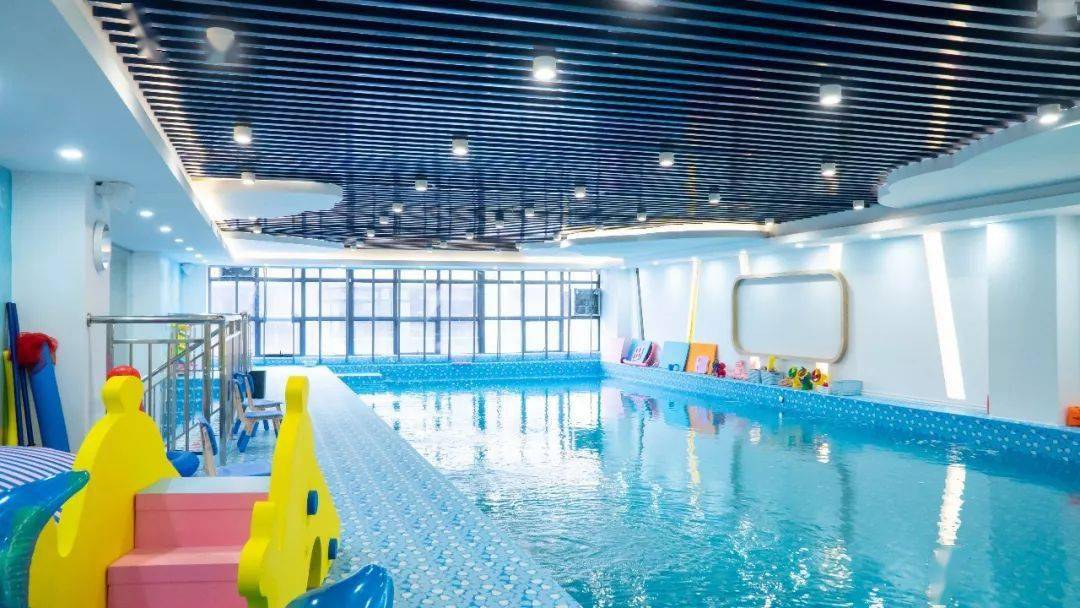 江门这家亲子游泳馆刷新你认知!享受亲子快乐时光,从这个周末开始!