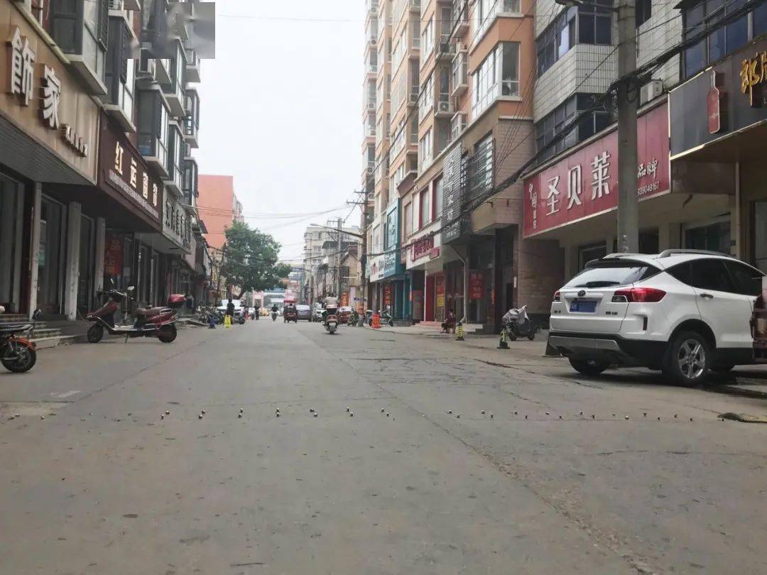 【曝光】禹州菜园街惊现"拦路钉",网友有话说.