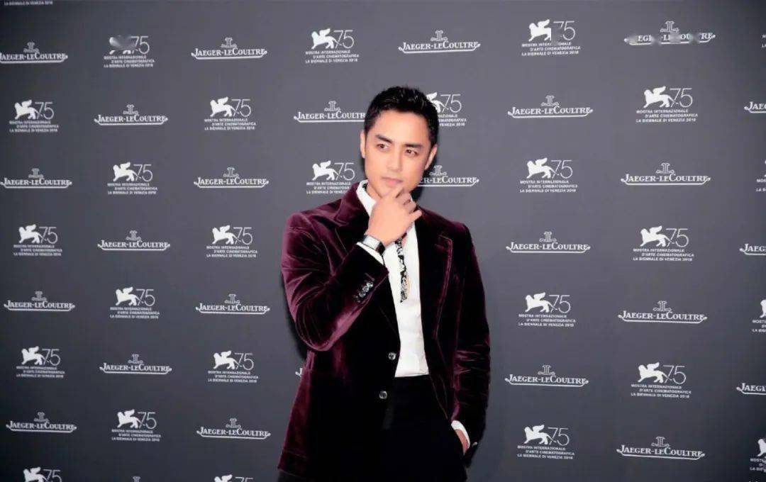 6月10日,明道经纪人对外公布喜讯,称明道已经在2019年登记结婚,妻子