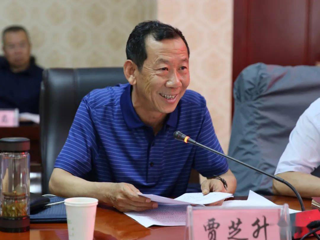 县人大常委会主任 田文军市人大常委会副主任 郭卫民省人大法制委副