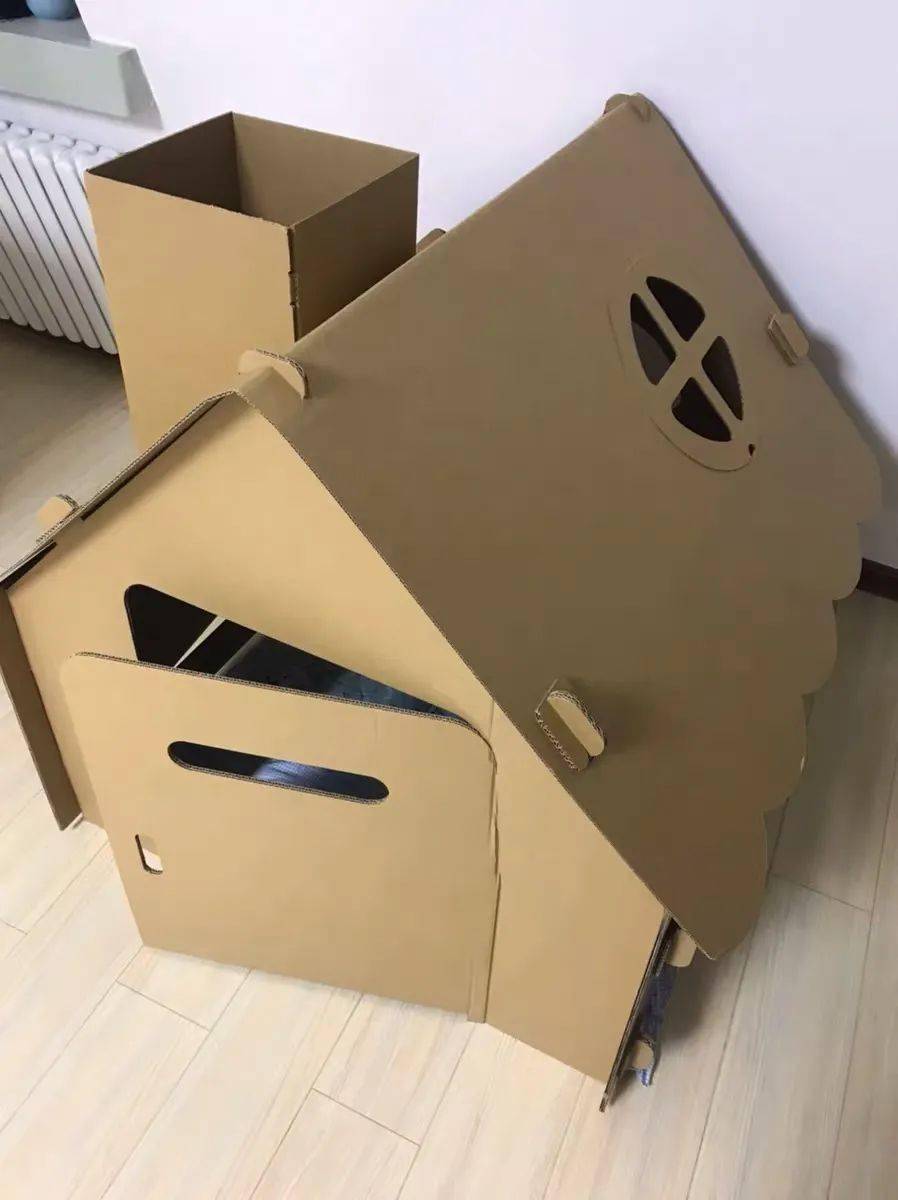 根本不用花钱没有人比我更懂得废物利用纸箱城堡小的大的都做过孩子别