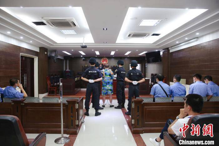 公共场所故意杀人 两罪犯在三亚被执行死刑_马某德