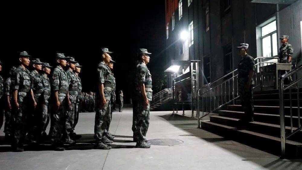 晚点名是一日生活制度中重要的组成部分讲评时间不仅是对全天工作的