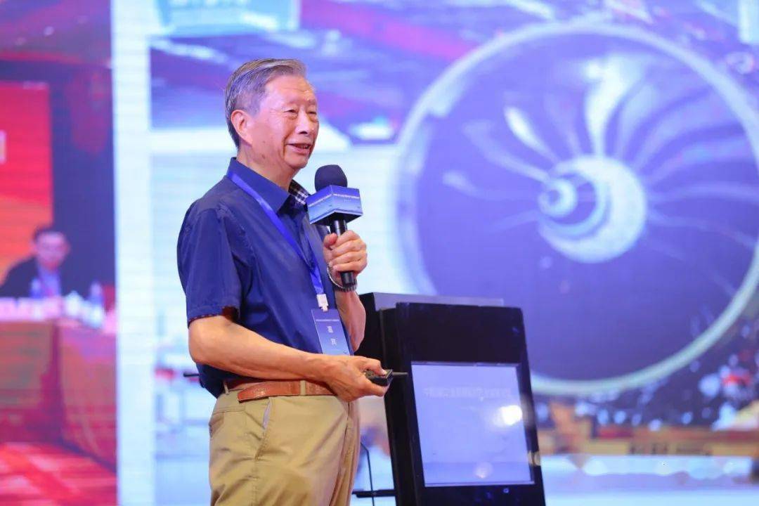 在航空产业的发展方向的讨论中,国际航空运输协会北亚地区副总裁马涛