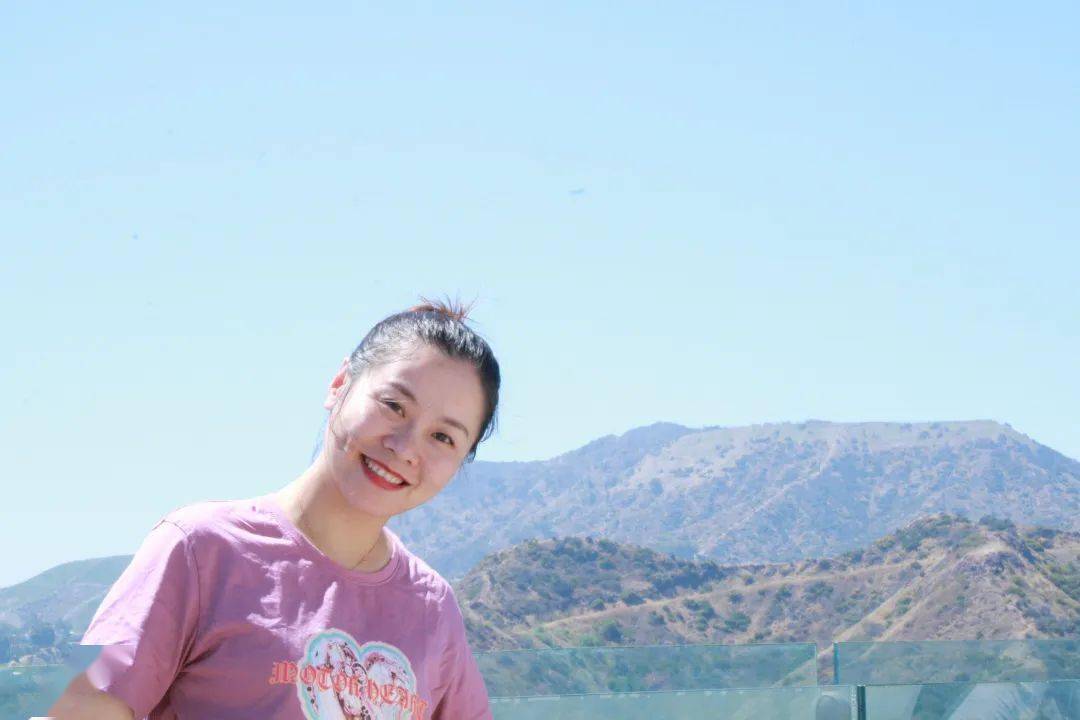 担任2017届班主任,所带班级高考成绩斐然,北大清华录取7人,复旦交大