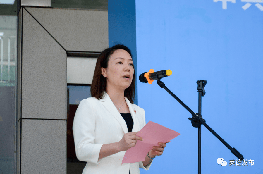 地摊经济利大于弊,英德24个镇街将划出一定区域允许百姓摆地摊