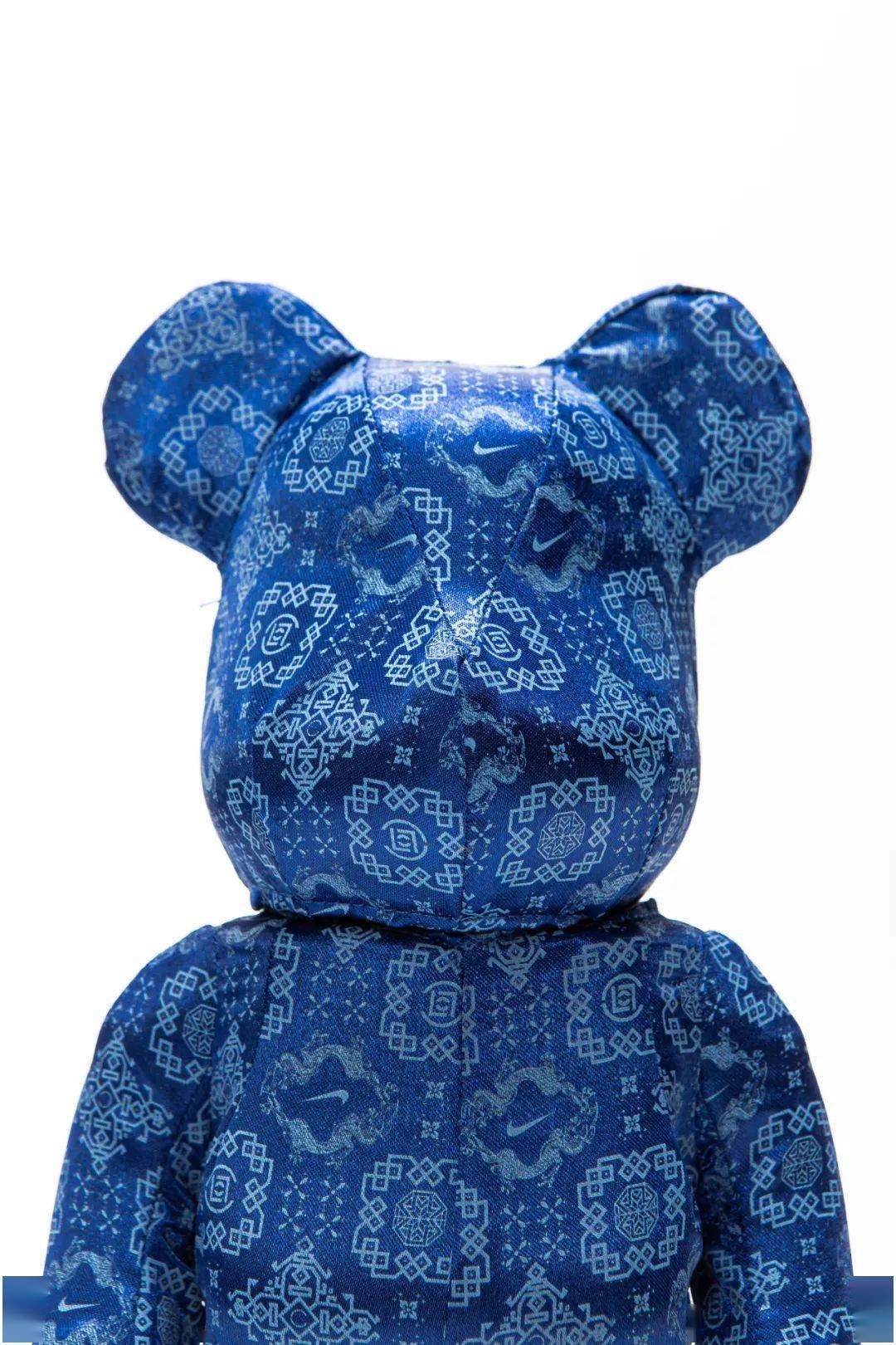 【下一站】穿丝绸的be@rbrick即将抵达juice!_nike