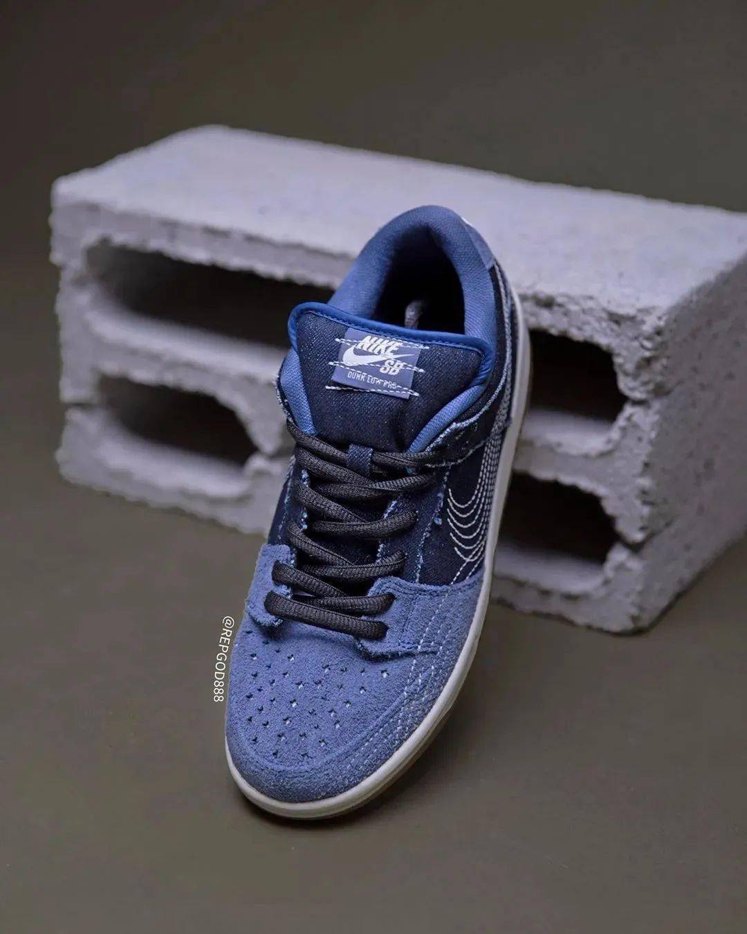 nike sb dunk lowdenim gum