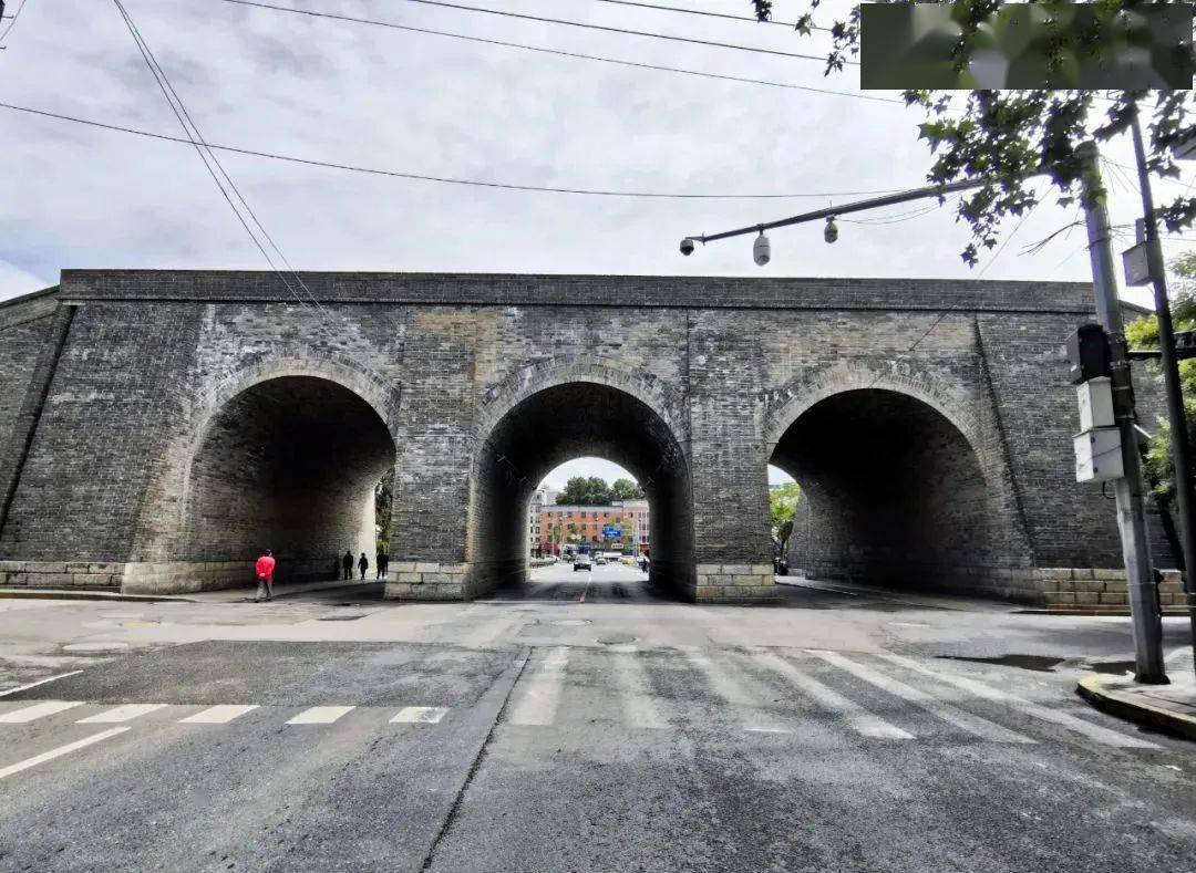 藏在建国路菜市场的市井文化街区_建国门