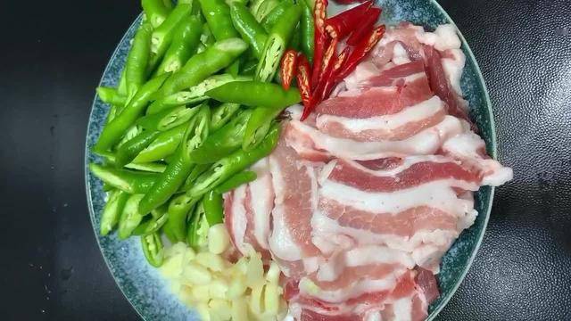 辣椒炒肉怎麼做好吃湖南人來教你加1樣香料風味獨特香辣鹹香