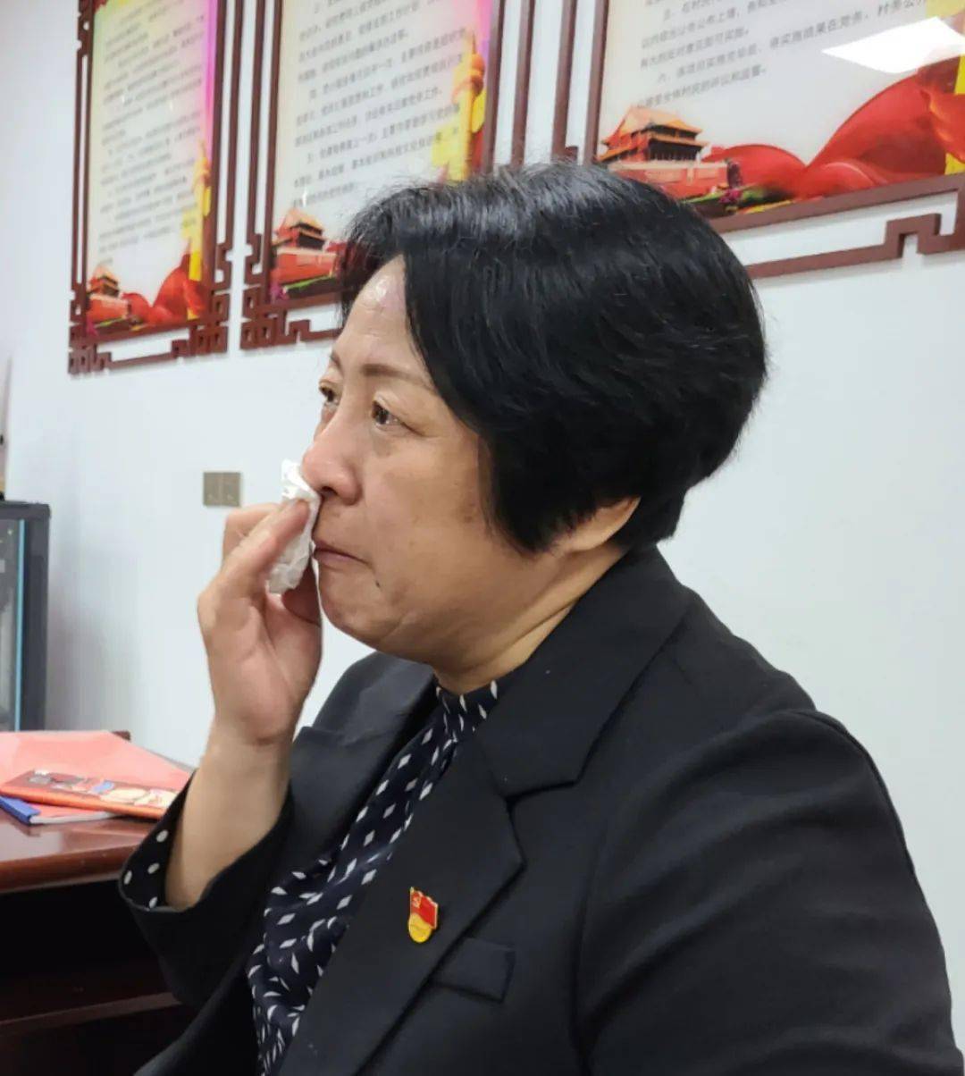 常德薛家村有个爱哭的名誉村主任