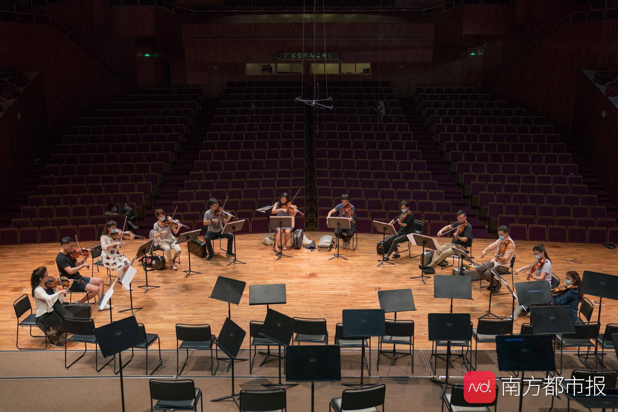 观众居然坐上舞台?星海音乐厅实验颠覆观感的音乐会