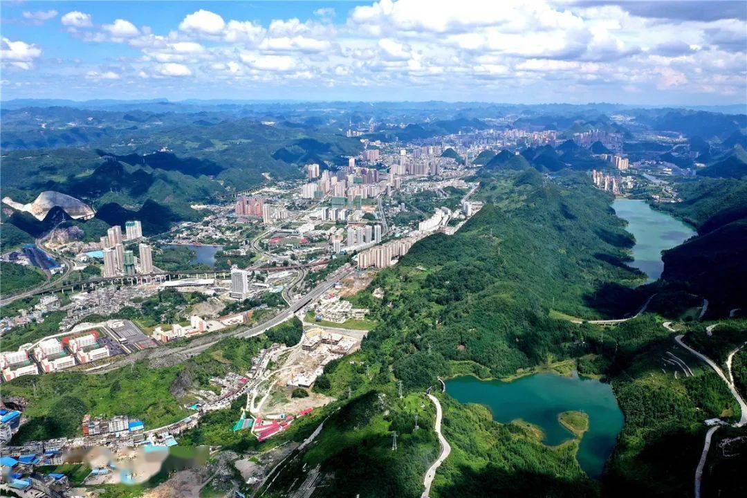 展现摄影魅力 定格"凉都"瞬间——专访贵州省六盘水市摄影师何维江