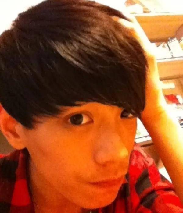 丁禹兮旧照曝光,脸颊没有肉瘦到脱相,韩烁滤镜碎一地