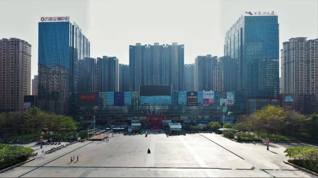 75亿元被普宁市翔栩房地产开发有限公司竞得,楼面价2403.33元/㎡.
