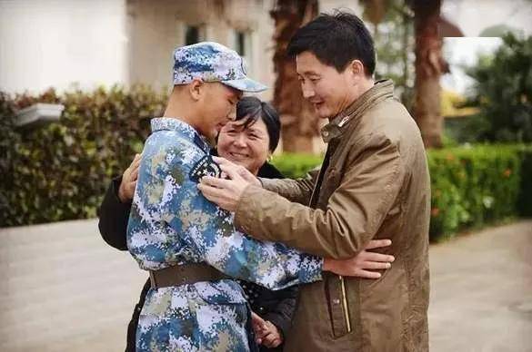 部队给军人父母的这封信暖心