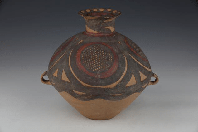 是有完整的发展序列的,并不是从西方传来的,而是在庙底沟文化的影响下