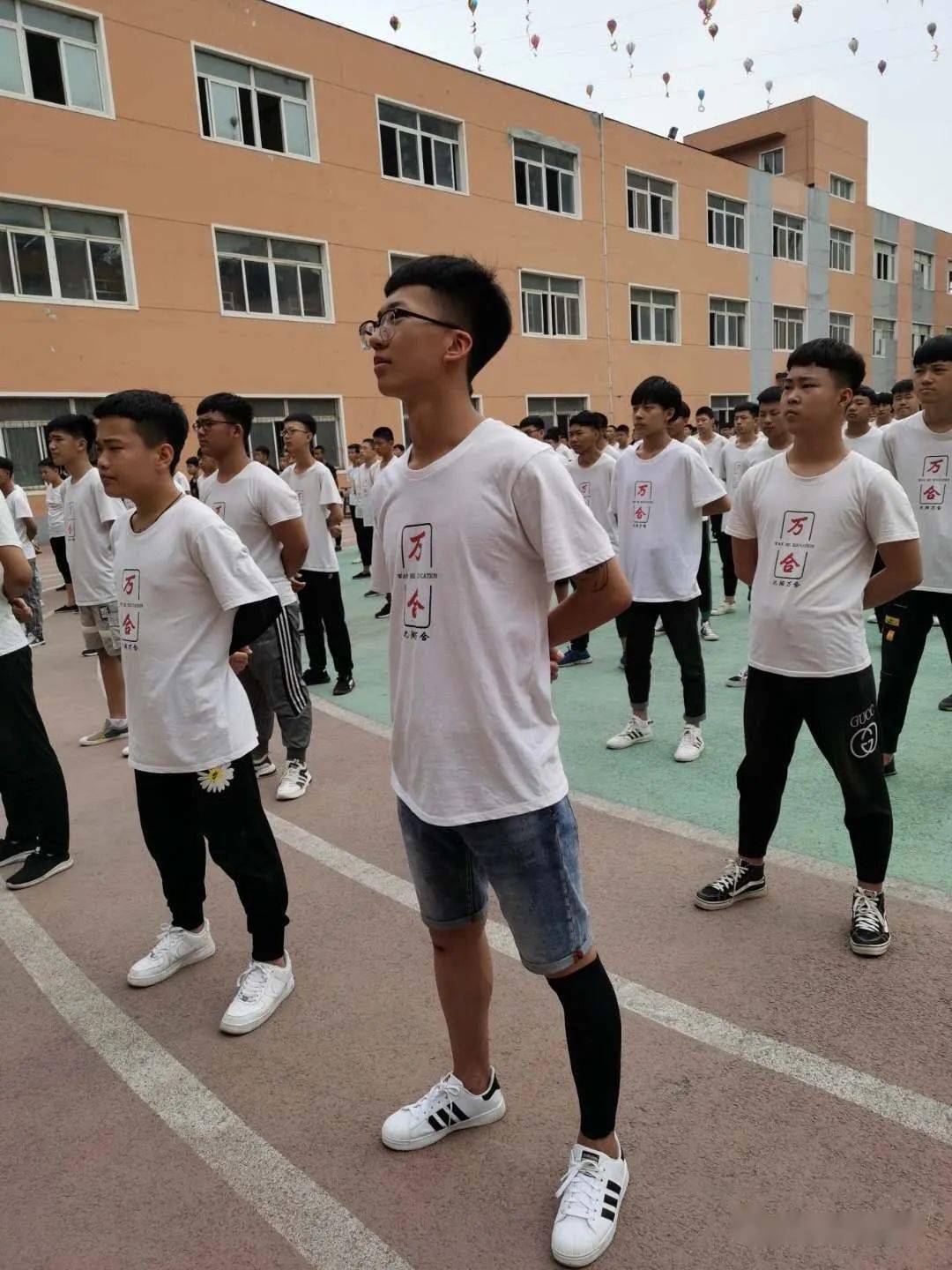 沈阳万合技校19级人才输出学院学生参加军训